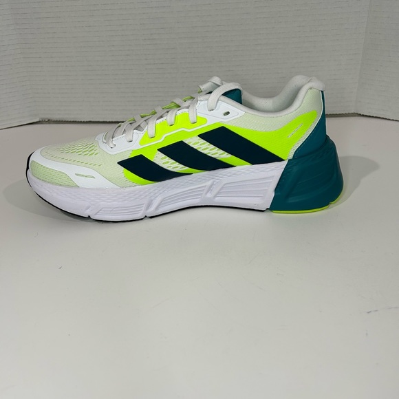 Adidas Men's Questar 2, Size 9.5 & Color: White/Arctic Night/Lucid Lemon - Picture 4 of 7